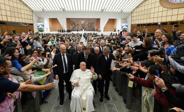 Papa no Jubileu dos Comunicadores: comunicar é divino e requer sabedoria