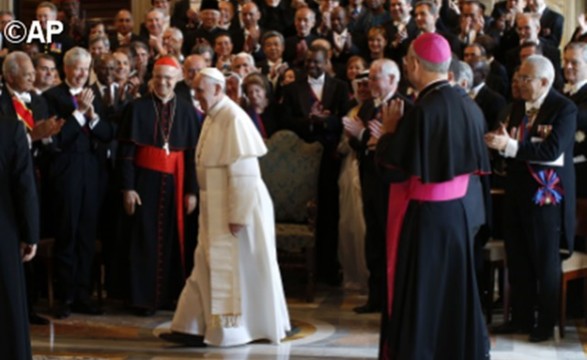 Papa encontra o Corpo diplomático junto da Santa Sé