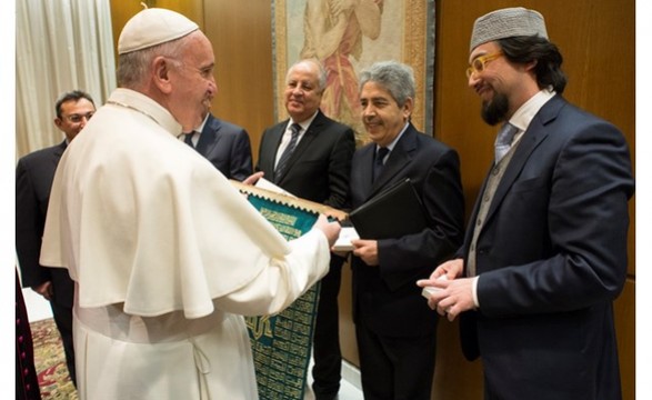 Muçulmanos convidam Papa a visitar Mesquita de Roma