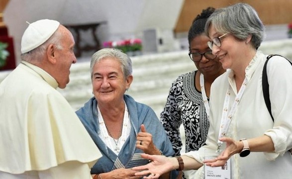 O Papa: ouvir as mulheres, que comumente sofrem com a falta de reconhecimento