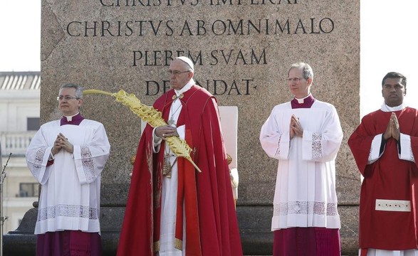 Nesta solenidade do Domingo de ramos, Papa convida-nos a olhar para a humildade do amor de Cristo