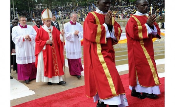 Papa Francisco evoca acolhimento de refugiados