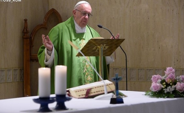 “Não basta o catecismo para conhecer Jesus, é preciso oração, adoração e reconhecermo-nos pecadores” Papa 