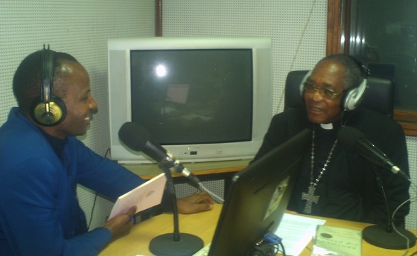 Discurso Directo: Padre Quintino Kandandji conversou com o Arcebispo emérito do Huambo Dom Francisco Vity