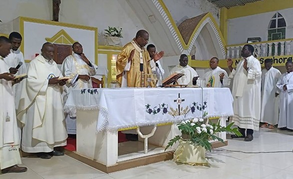 Apego de cristãos a costumes paganizantes e falta de missionários na comuna do Sombo, preocupam Arcebispo de Saurimo