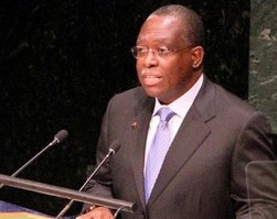 Angola promete contribuir para a paz e segurança mundial afirmou Vice-presidente 