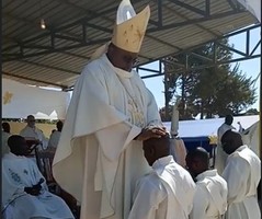 “A Oração é o alimento do sacerdote” Dom Belmiro aos recém ordenados