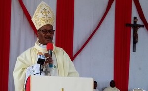 Bispo de Caxito apela mais sensibilidade definição de prioridades