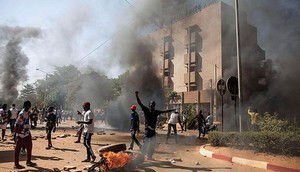 Burkina Faso: mais de 150 mortos em ataque terrorista