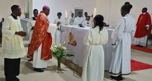 “Uma igreja sem comunhão e sem caridade fracassa na sua missão” afirma D. Mbilingi