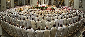 Na missa crismal o Papa convida os sacerdotes a sair de si mesmos para levar ao povo a unção divina