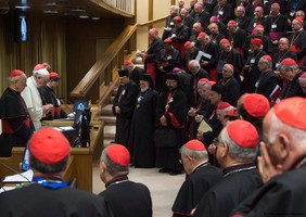 “A Alegria do Amor”: Papa defende maior abertura, acompanhamento e “discernimento” das situações dos católicos divorciados