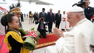 Papa Francisco já está na Indonésia