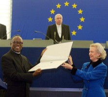 Arcebispo Emérito do Lubango discursa no parlamento Europeu